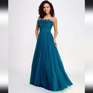 NWT City Studio Junior Ruffle-Neck Ruched Trim Gown in Teal Size 7/8